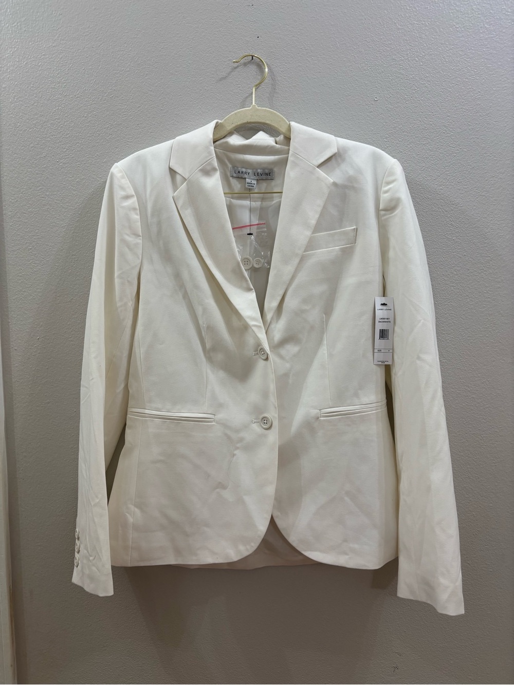 Larry Levine Women's Cream Two-Button Notch Lapel Blazer - Picture 1 of 4